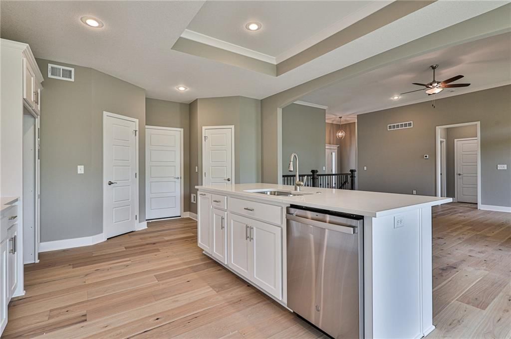 10135 N Winchester Avenue — photo 15