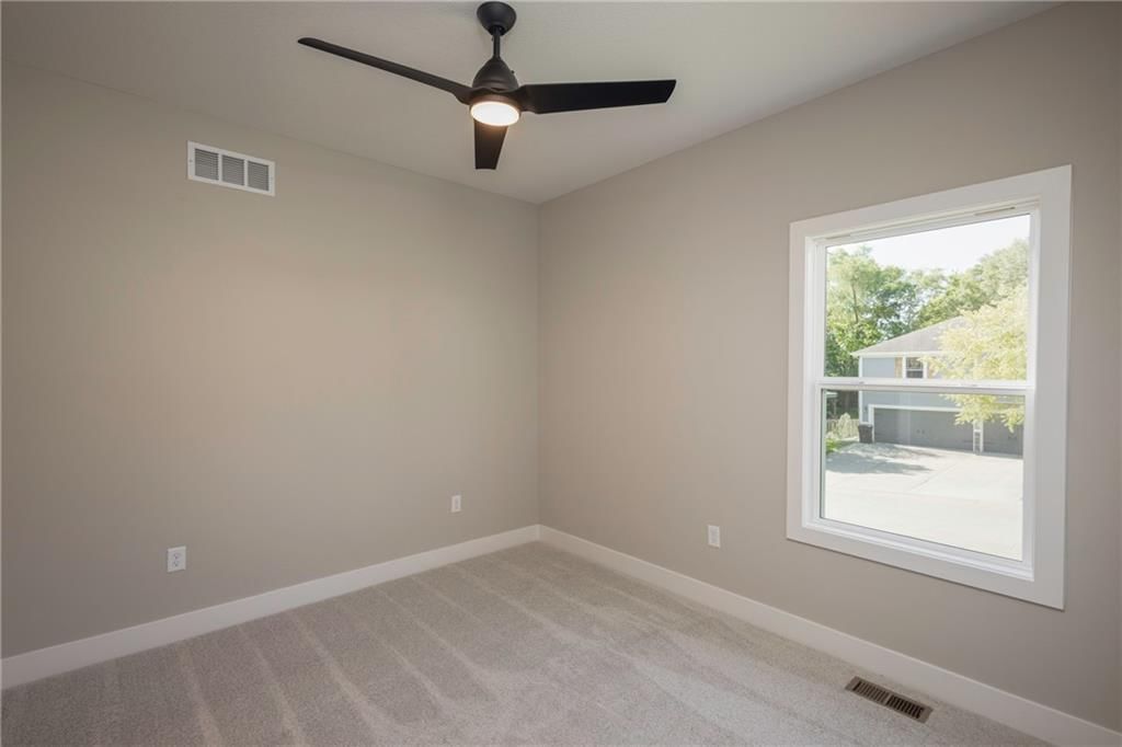 602 Madison Street — photo 23