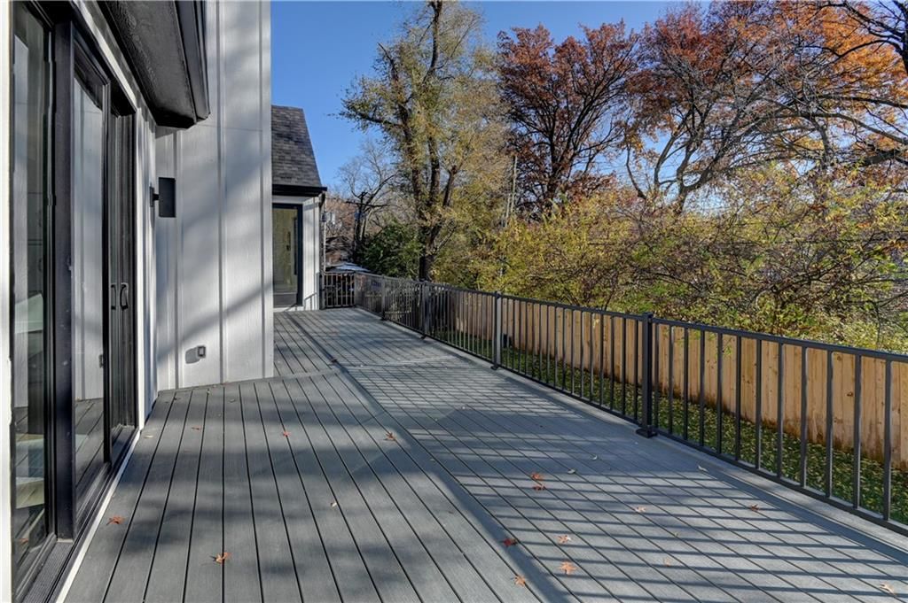 2207 W 71st Street — photo 5