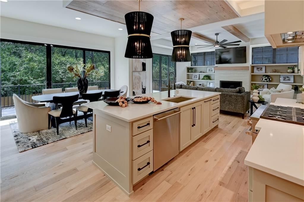 2207 W 71st Street — photo 32
