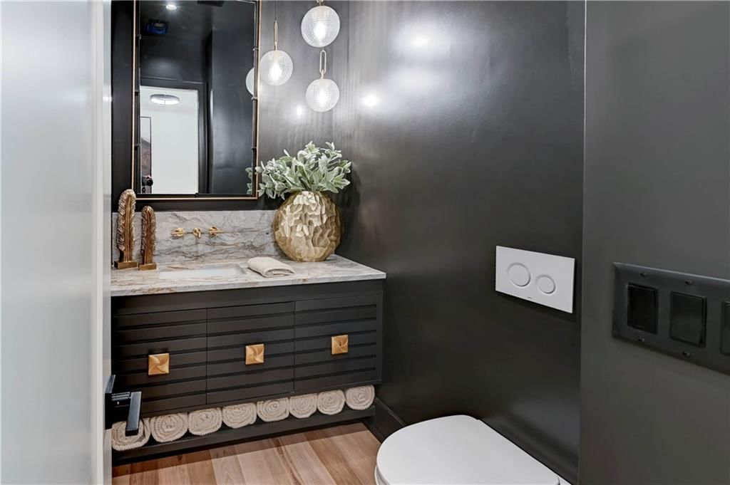 2207 W 71st Street — photo 33