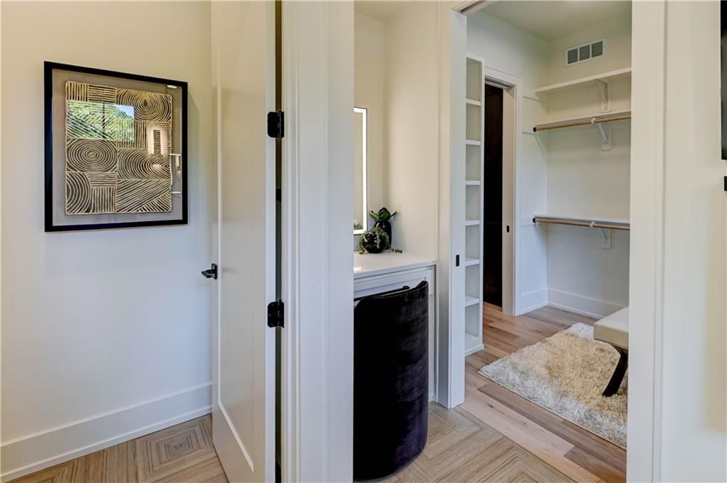 2207 W 71st Street — photo 40
