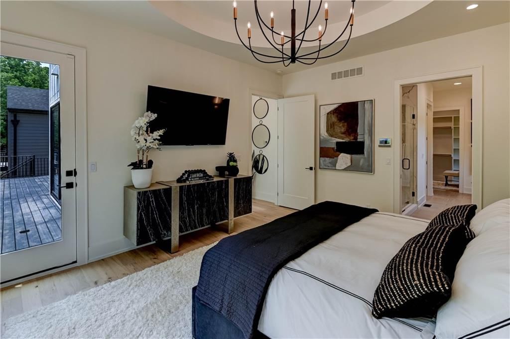 2207 W 71st Street — photo 45