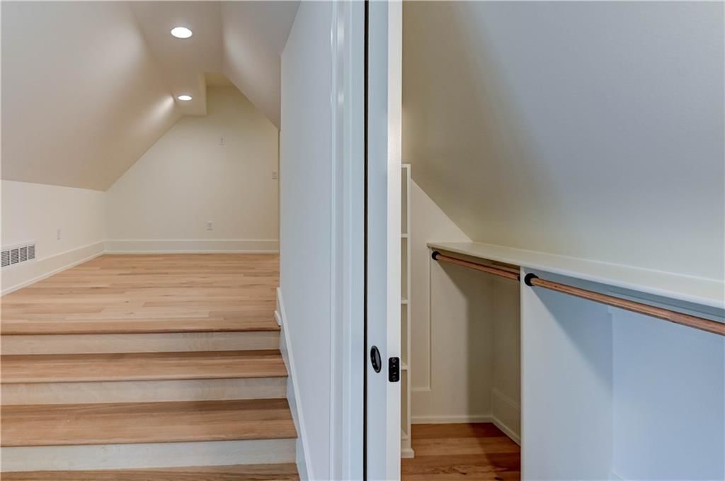 2207 W 71st Street — photo 92
