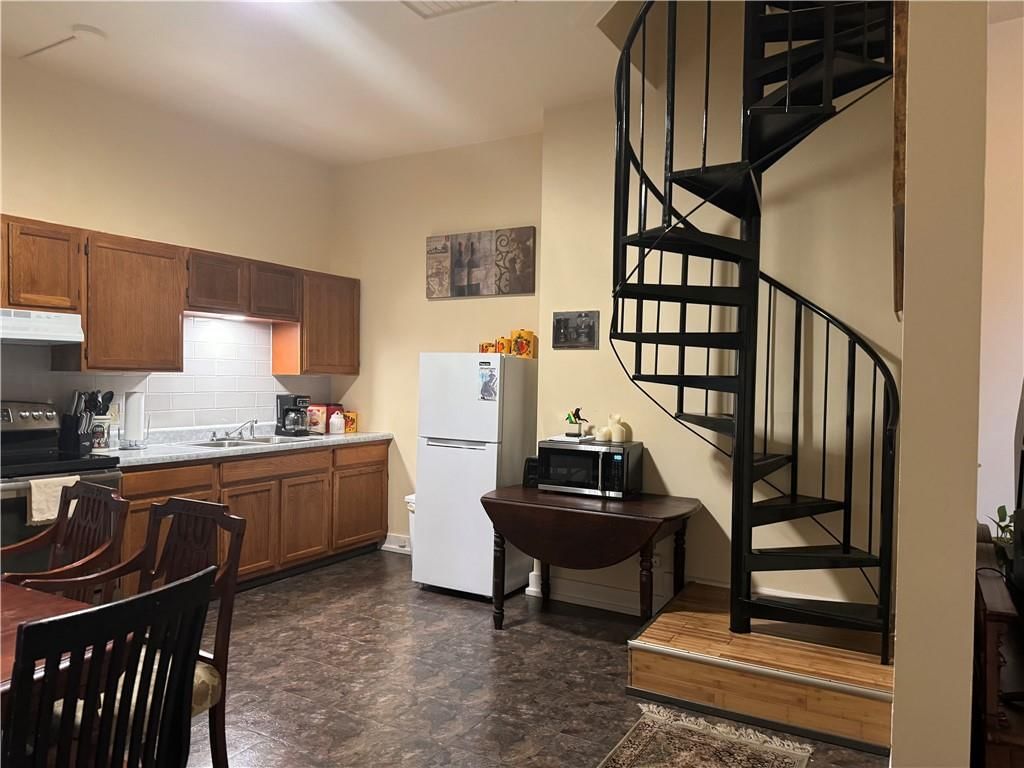 Photo 48 of 59 - 202 S 11th Street