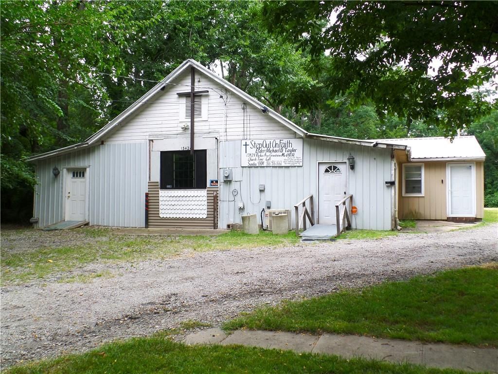 13424 PARKER Avenue — photo 9