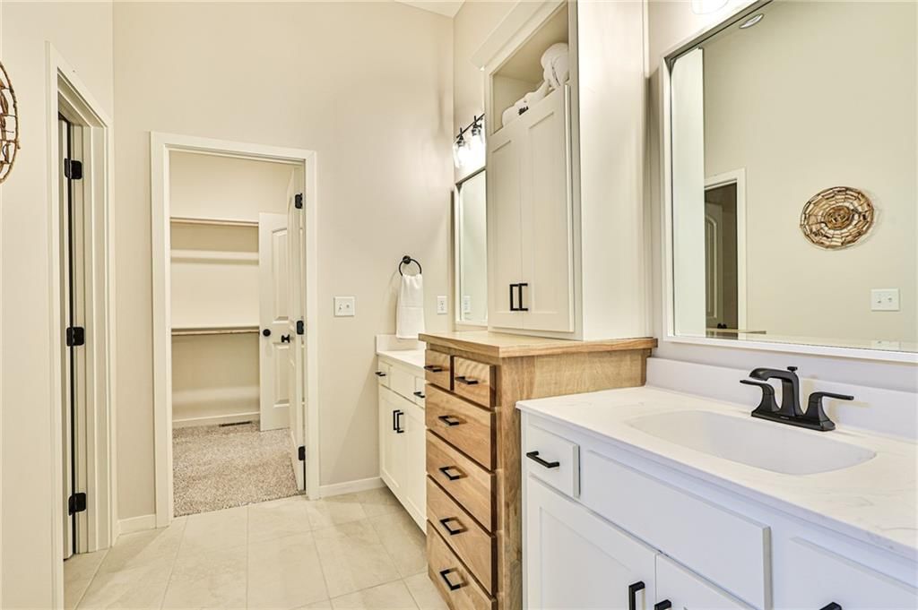 909 NW Crestwood Drive — photo 20