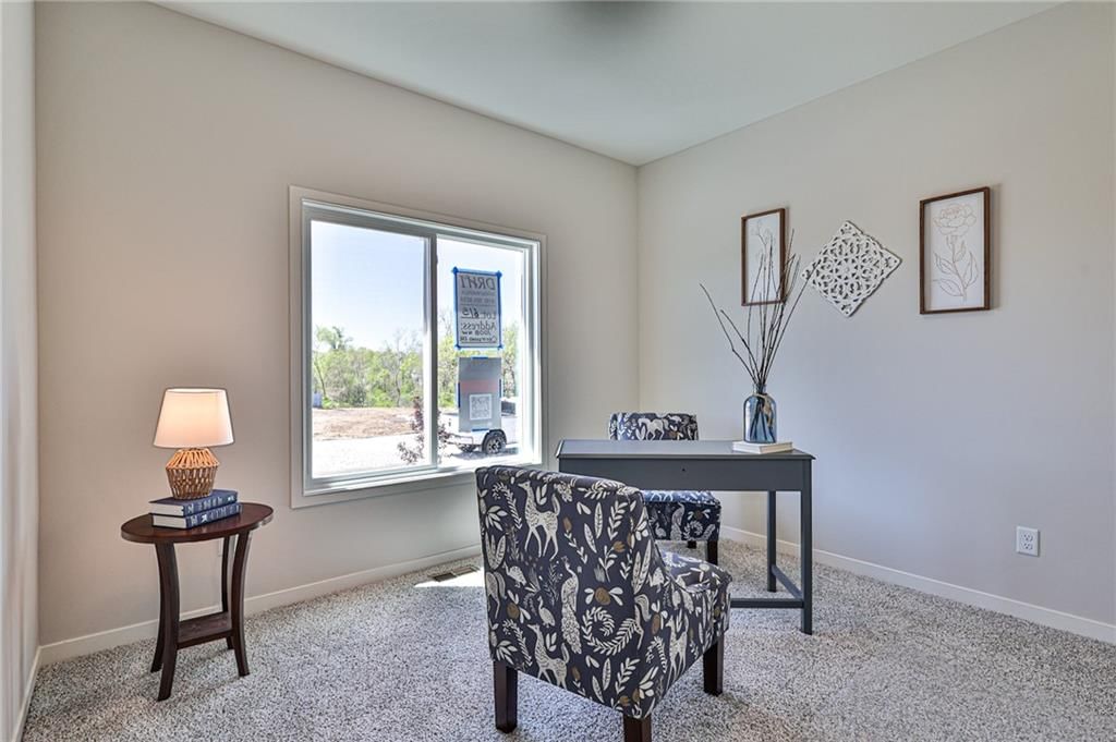 909 NW Crestwood Drive — photo 27