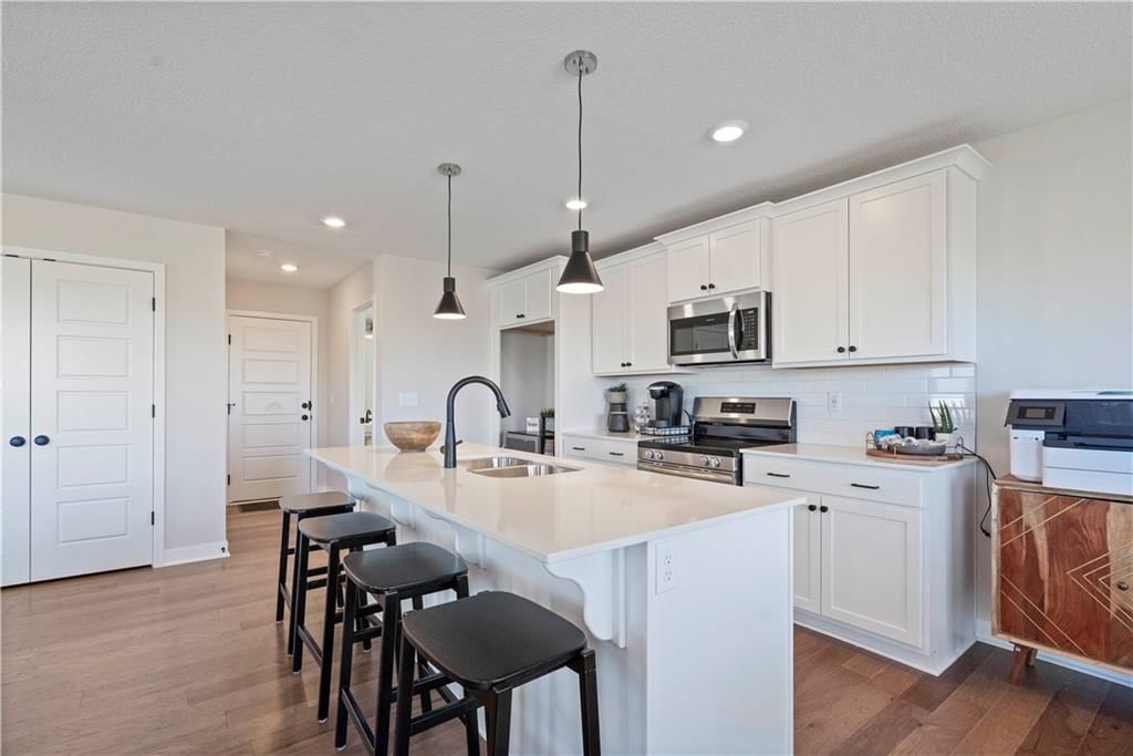 508 Hampstead Drive — photo 1