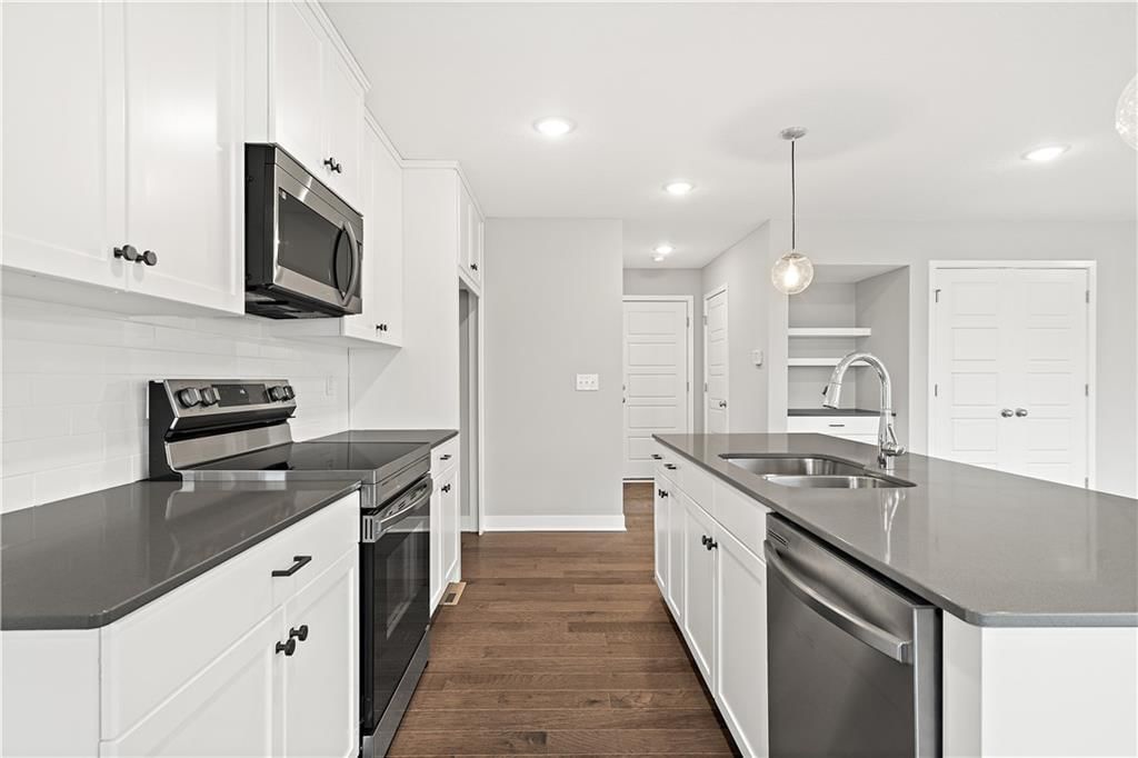 12606 S Burrows Street — photo 11