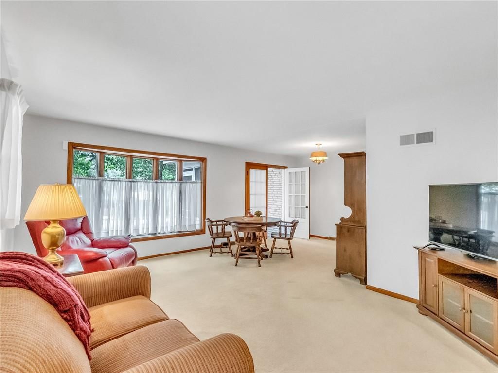 8000 Corona Avenue — photo 19