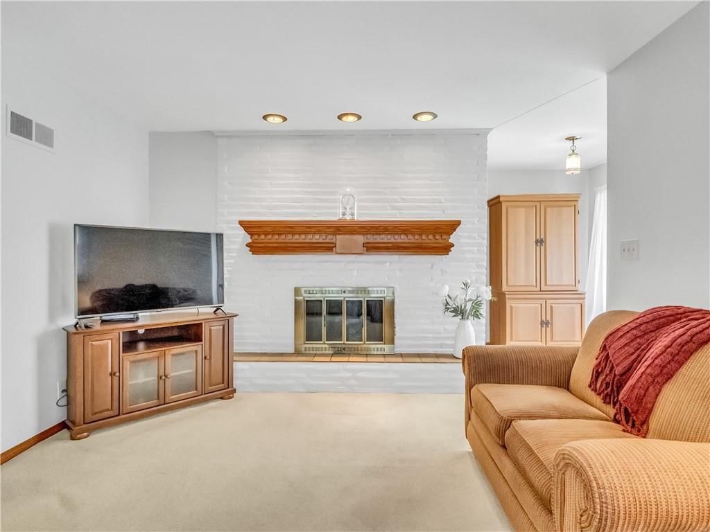 8000 Corona Avenue — photo 20