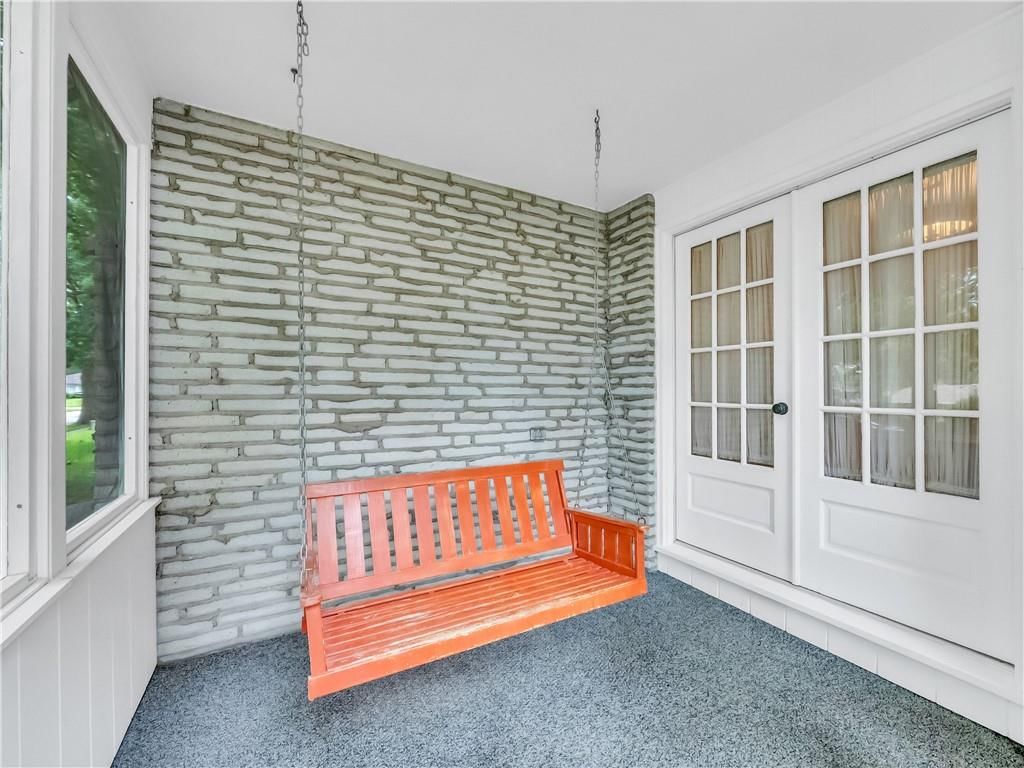 8000 Corona Avenue — photo 21
