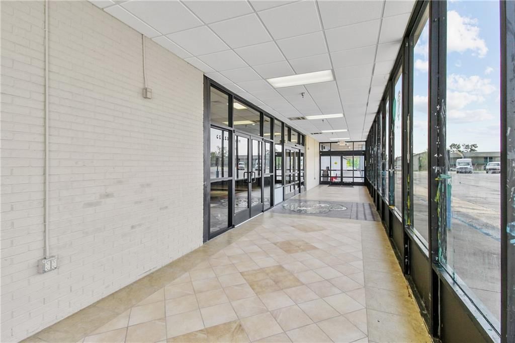 300 E Main Street — photo 2