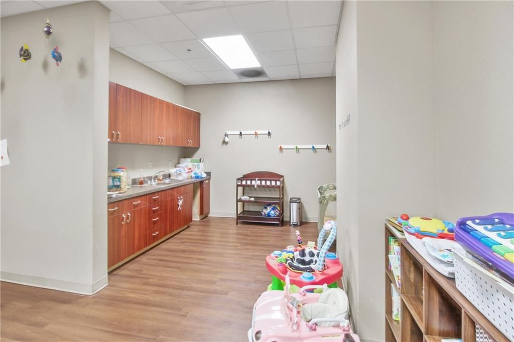 300 E Main Street — photo 11