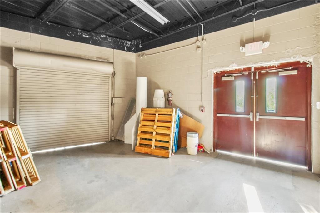 300 E Main Street — photo 19