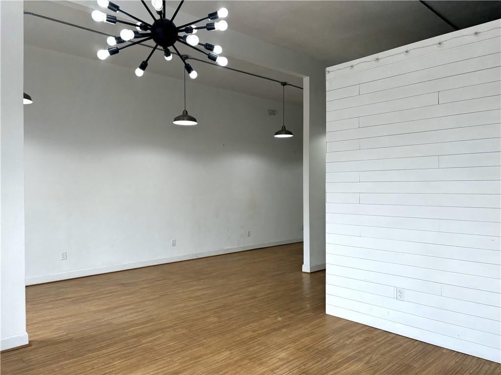 125 W Peoria Street — photo 8