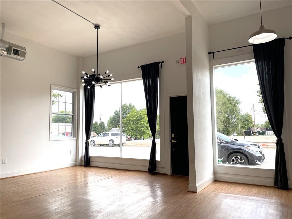 125 W Peoria Street — photo 10