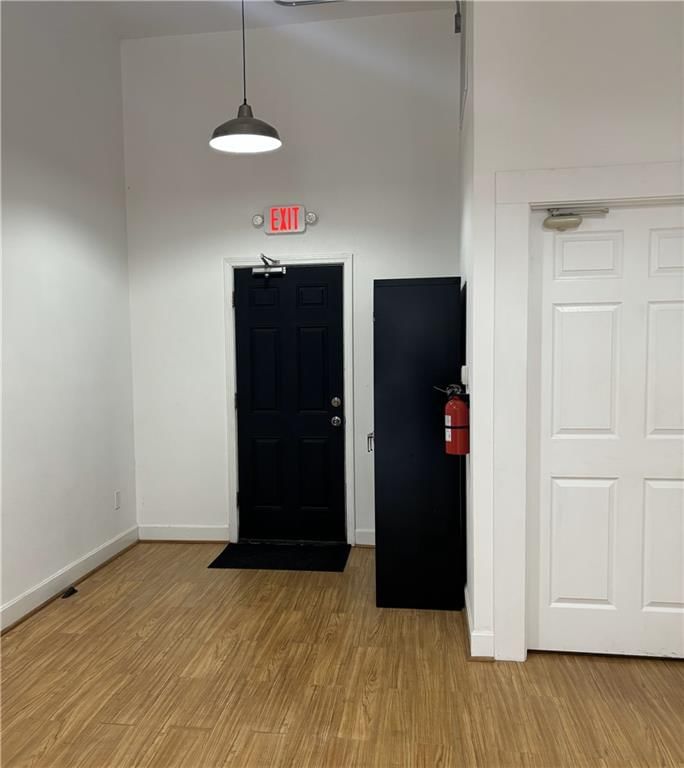 125 W Peoria Street — photo 20