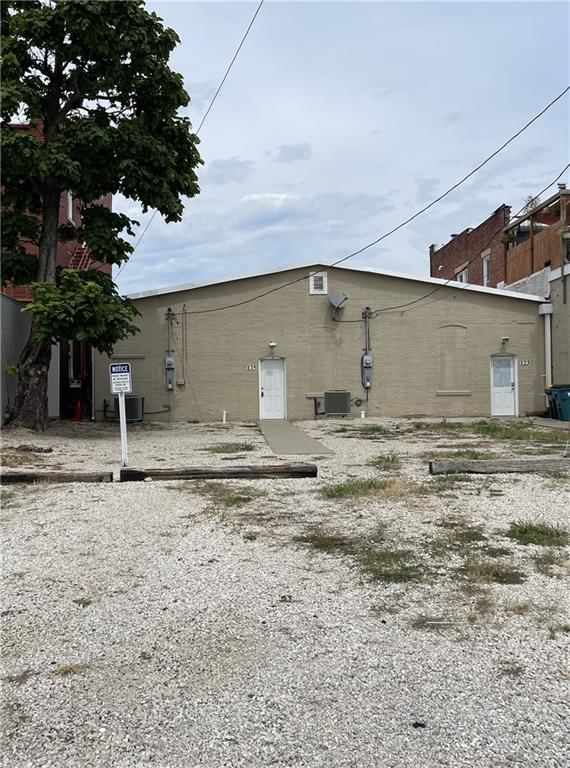 125 W Peoria Street — photo 22