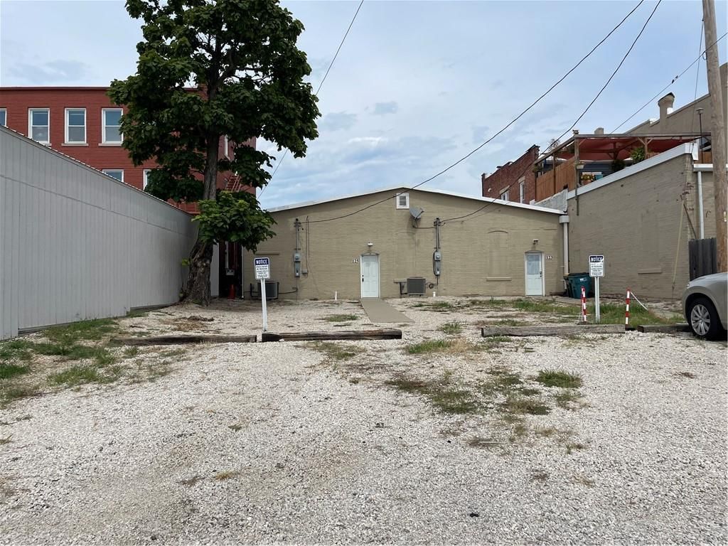 125 W Peoria Street — photo 25