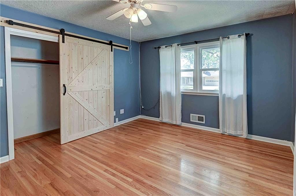9808 E 82nd Street — photo 34
