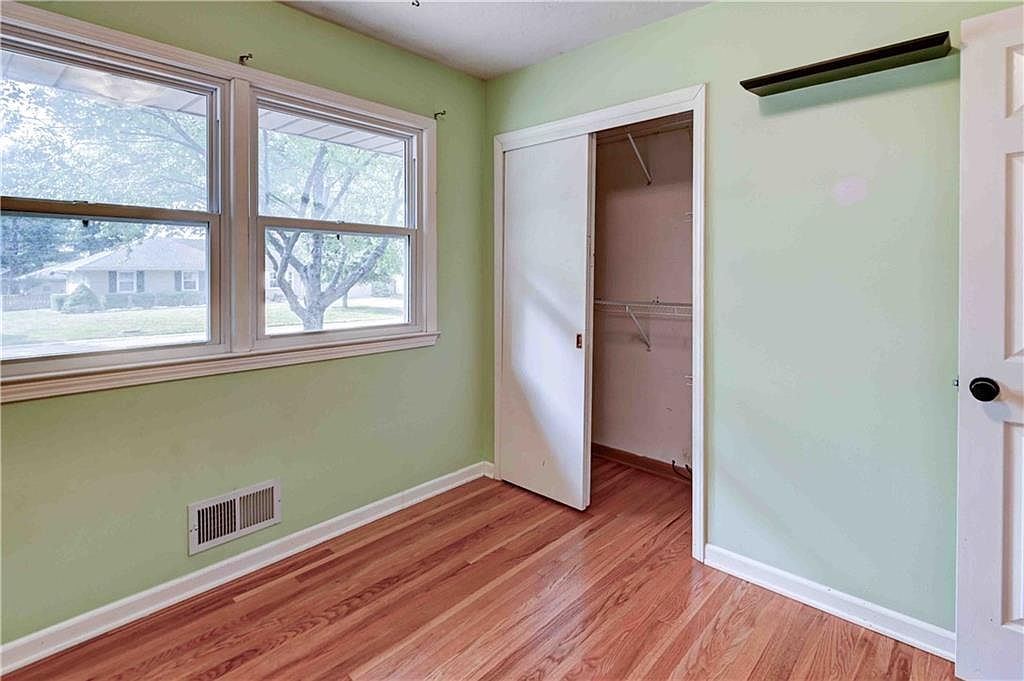 9808 E 82nd Street — photo 36