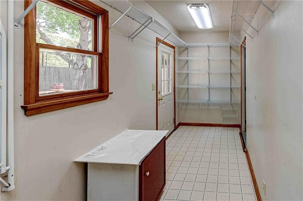 9808 E 82nd Street — photo 38