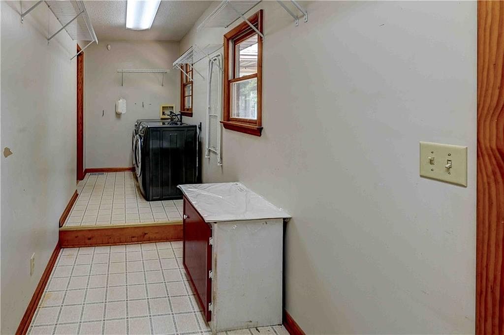 9808 E 82nd Street — photo 39