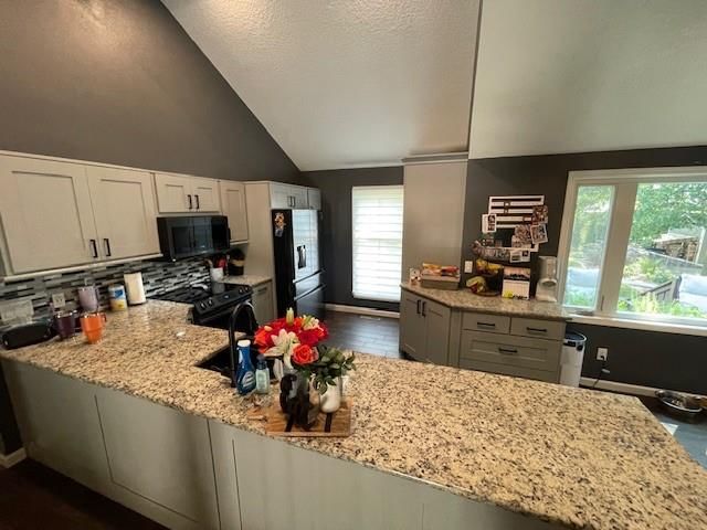 2205 S Stilwell Street — photo 7