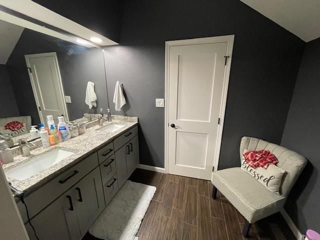 2205 S Stilwell Street — photo 11