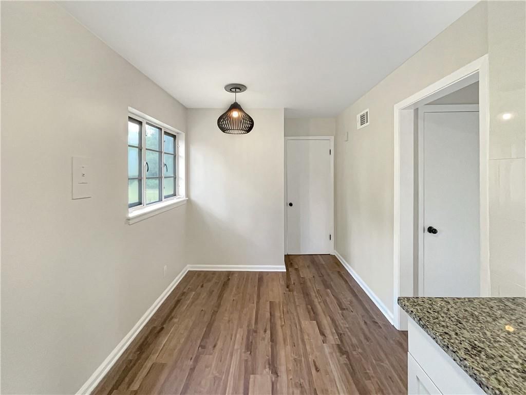 212 W 89th Terrace — photo 9