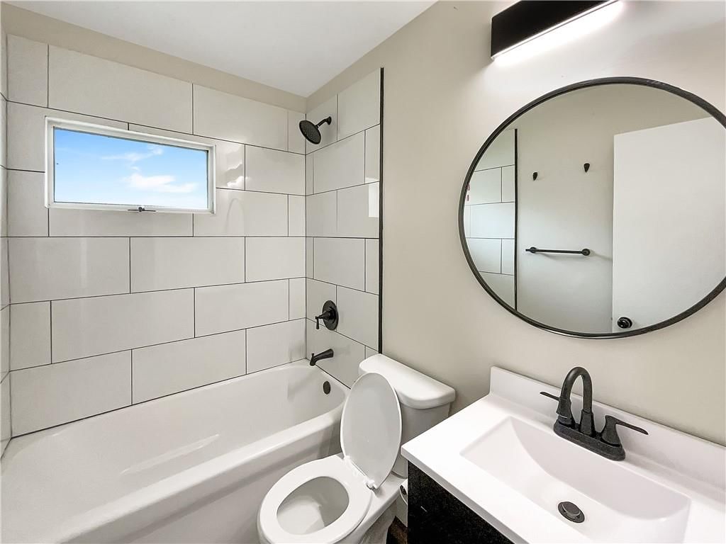 212 W 89th Terrace — photo 12