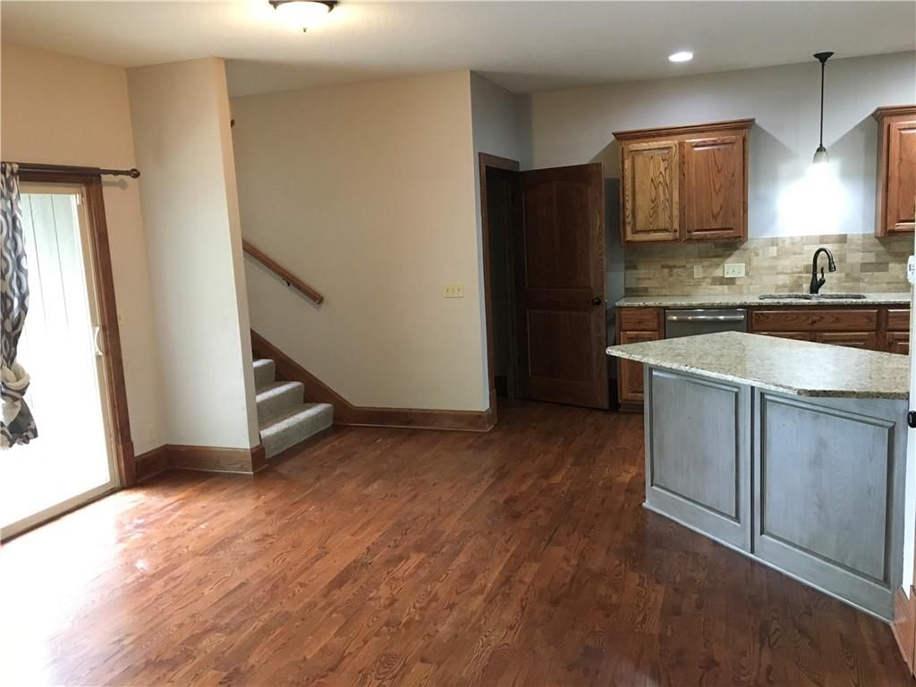 136 W Kay Street — photo 11