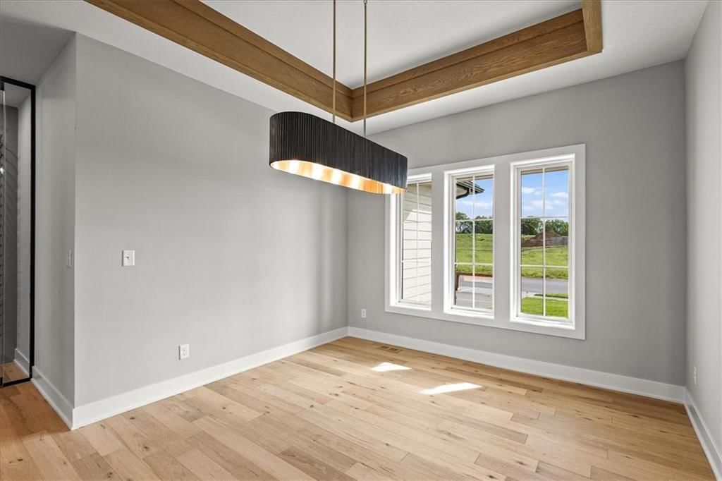 8732 N Lewis Avenue — photo 12