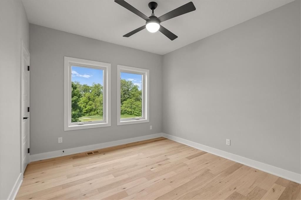8732 N Lewis Avenue — photo 19
