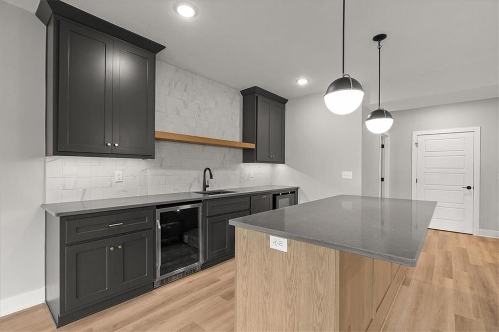 8732 N Lewis Avenue — photo 26