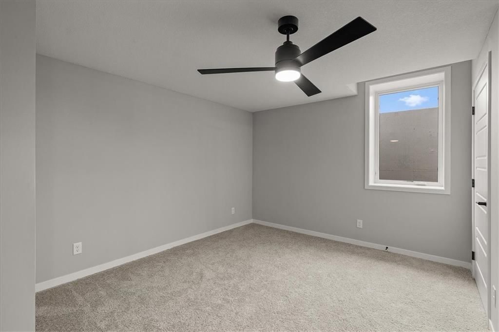 8732 N Lewis Avenue — photo 37