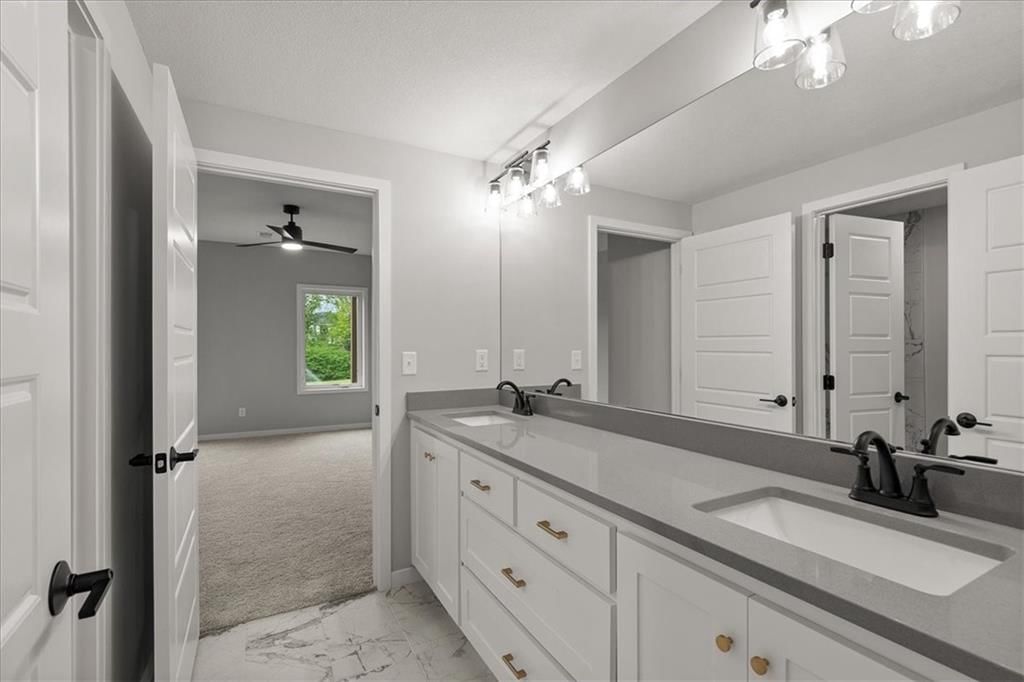 8732 N Lewis Avenue — photo 38