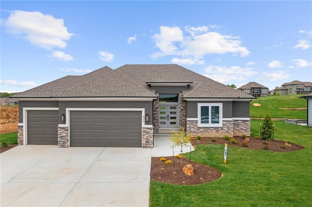 1410 Larkspur Place — photo 1