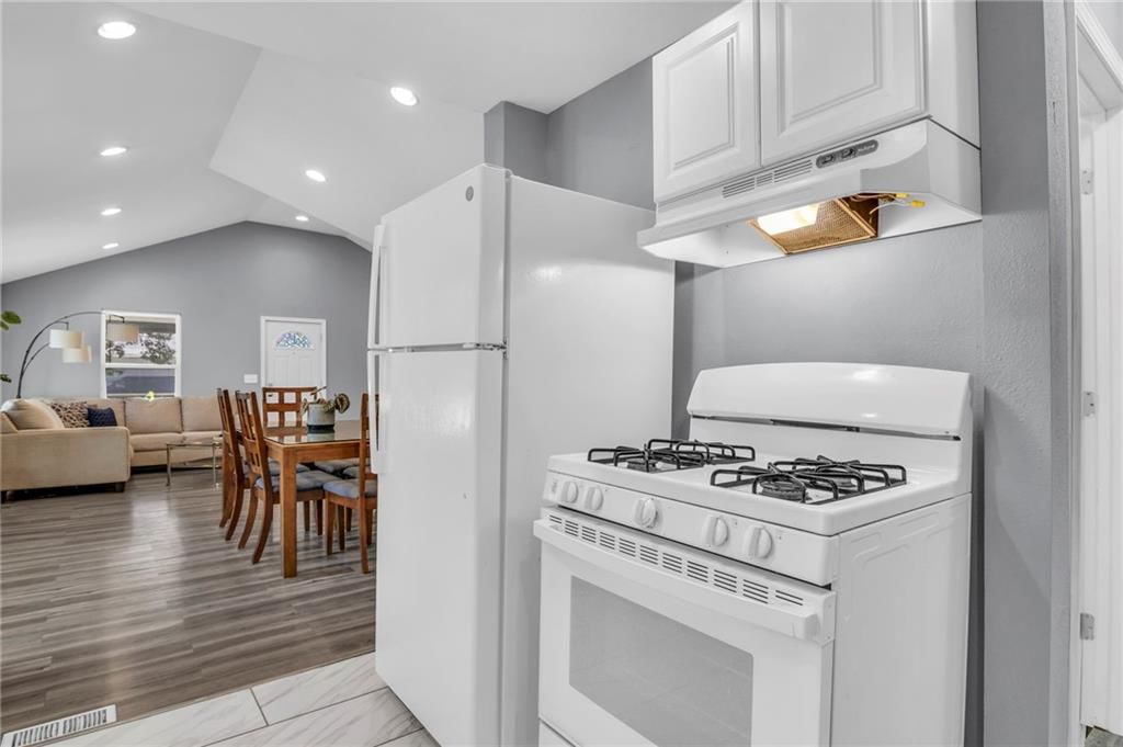 5741 Bales Avenue — photo 9