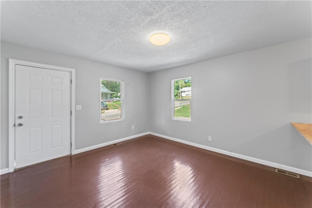 2807 Quincy Avenue — photo 7