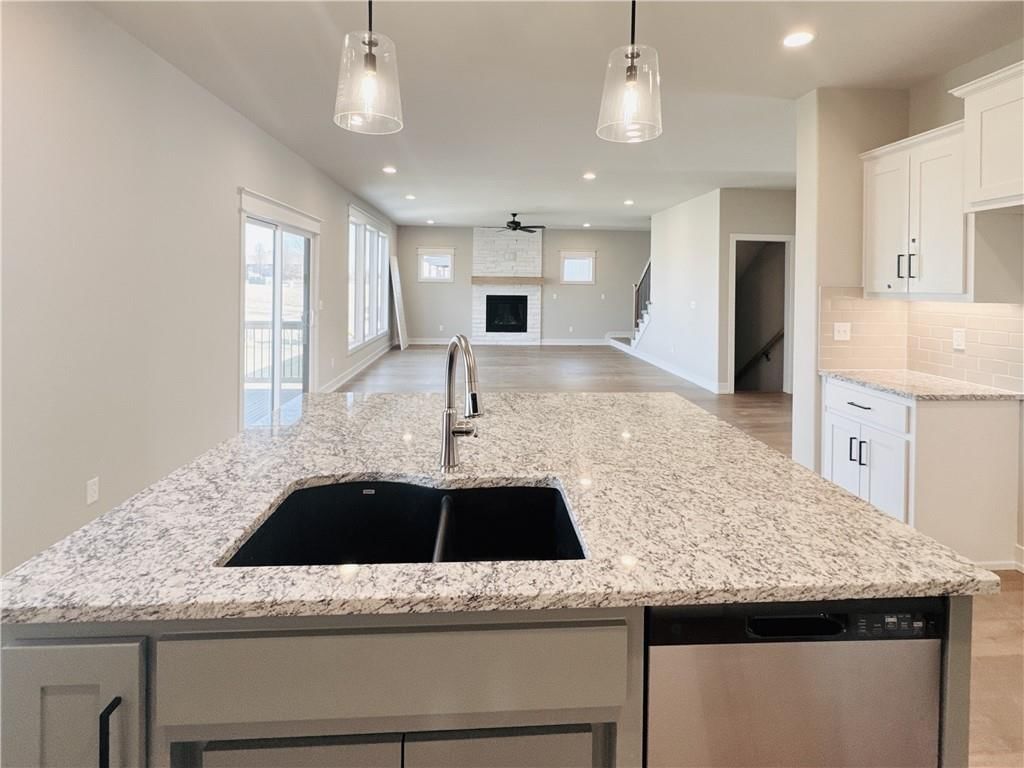 18000 N Peach Blossom Drive — photo 5