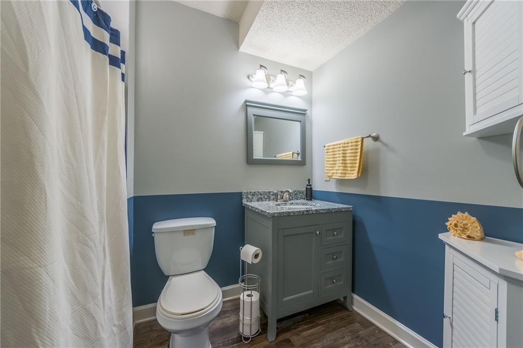 512 S Commercial Avenue — photo 25