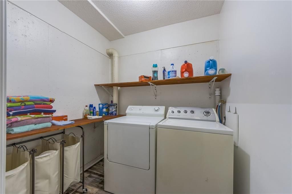 512 S Commercial Avenue — photo 27