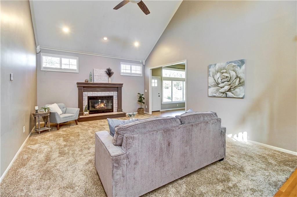 400 SW Saddlewood Court — photo 6