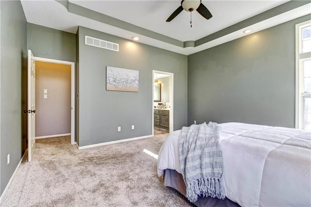 400 SW Saddlewood Court — photo 17
