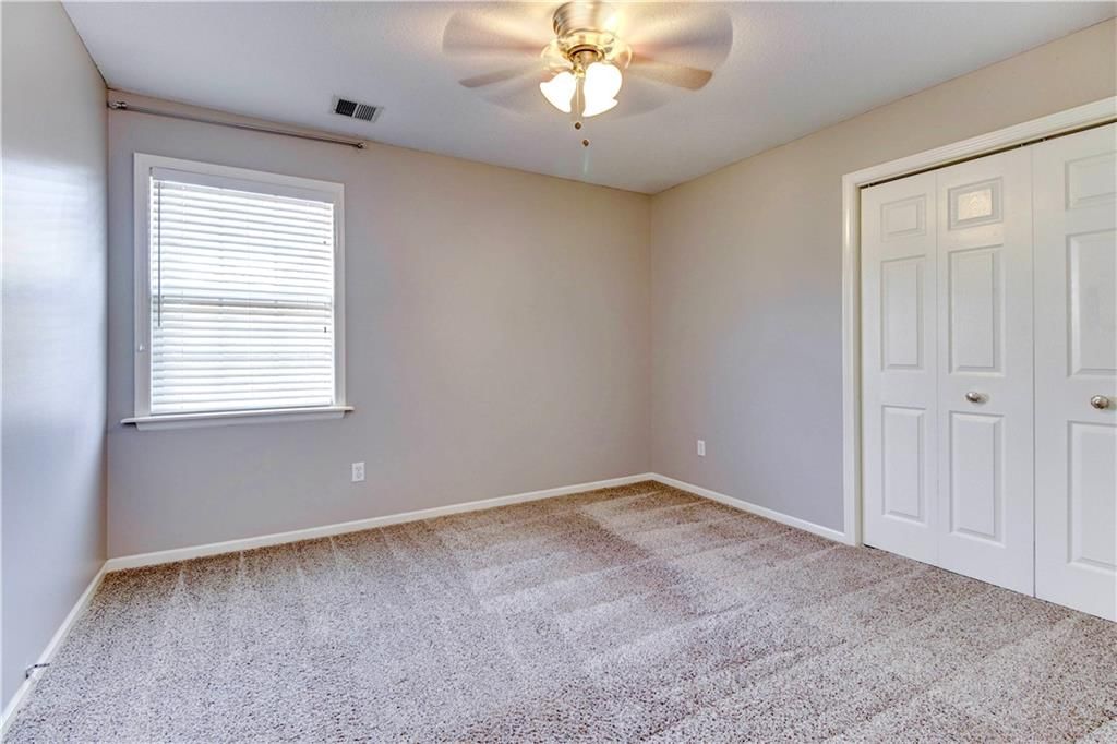 400 SW Saddlewood Court — photo 21