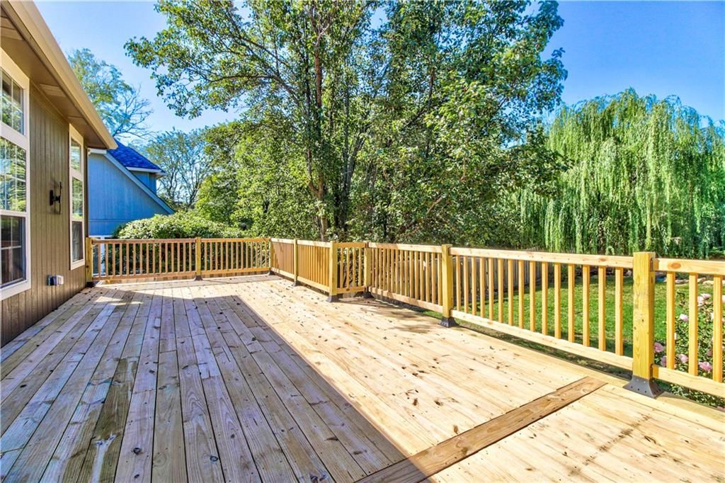 400 SW Saddlewood Court — photo 32
