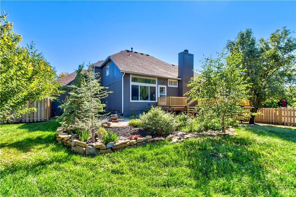 400 SW Saddlewood Court — photo 34